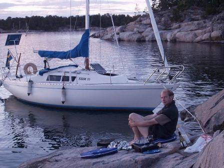 Grillning med Birdei 24 i bakgrunden